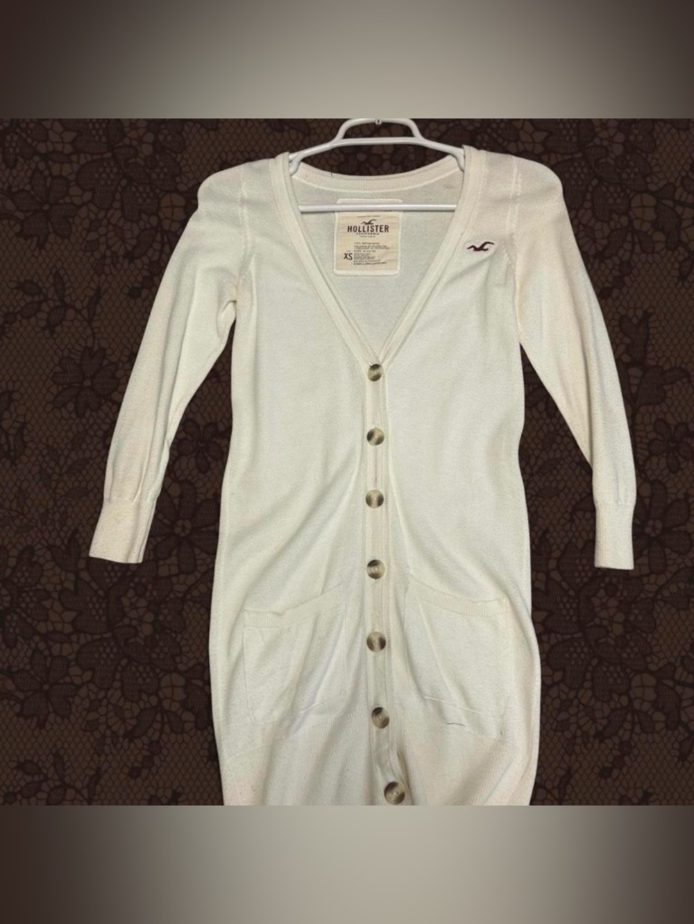 Adorable Vintage 2000s Hollister Cardigan <33